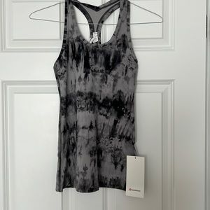 Lululemon tank top